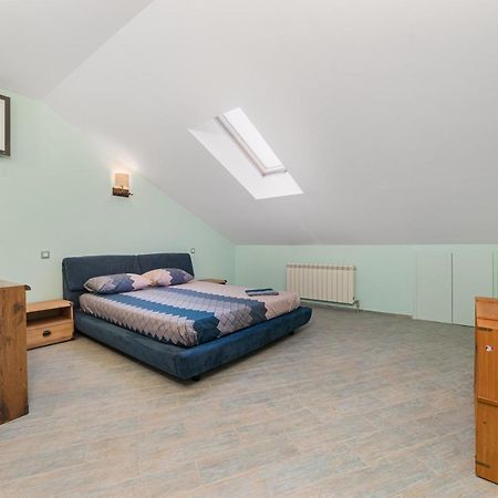Classical Deribasivska 3-Bedrooms Apartment Odessa Esterno foto
